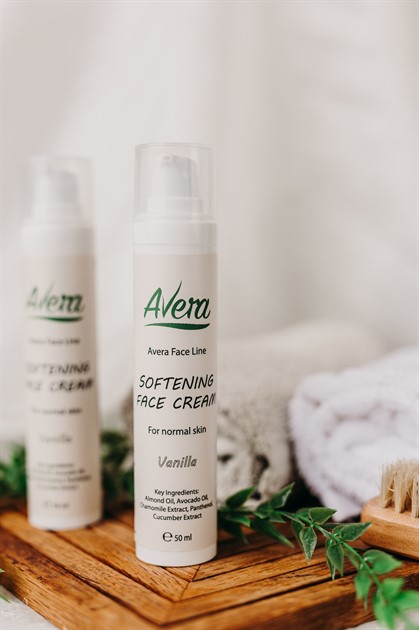 Tillfälligt slut!! Softening Face Cream For Normal Skin Vanilla 50 ml